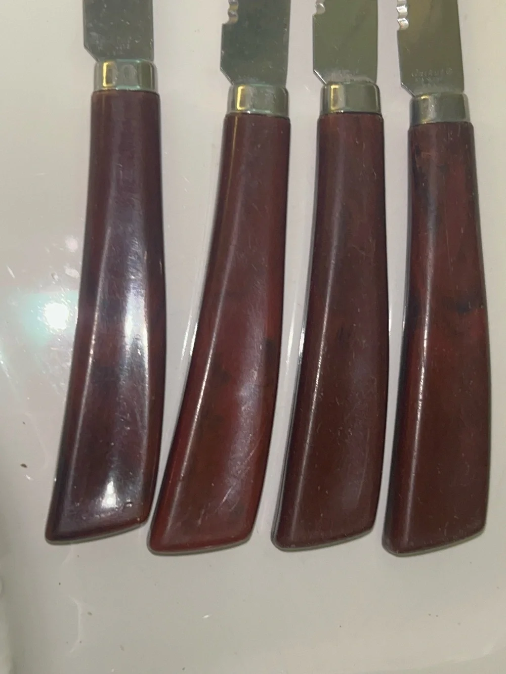 Quikut brown-handled steak knives Set of 4